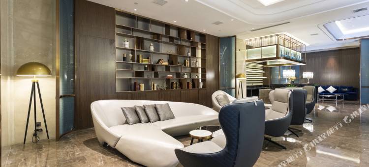 雅斯特国际酒店(南湖公园地铁站金湖广场店)图片