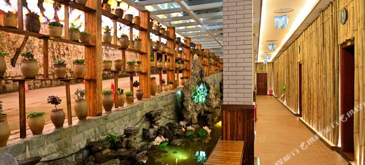 云南永咸温泉度假酒店(昆明滇池西山风景区店)图片