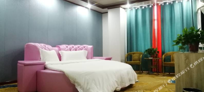 鸿源酒店(河南建院地铁站店)图片