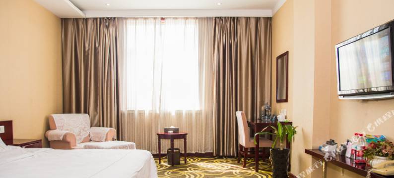 鑫鹏时尚商务酒店(宣化火车站店)图片