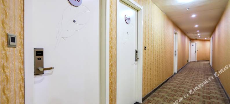 武汉天鑫宾馆(光谷广场地铁站店)图片