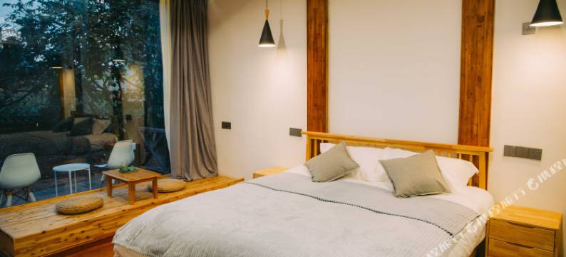 泸沽湖云湖山庄图片