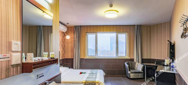 宴友假日酒店(秦皇岛华联商厦店)图片