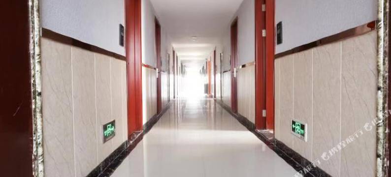 海丽酒店(定海盐仓客运中心店)图片