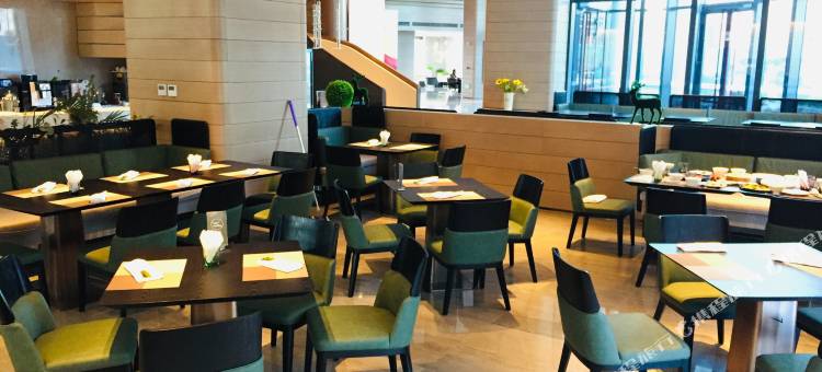 秋果酒店(长春生态广场会展中心净月大学城店)图片