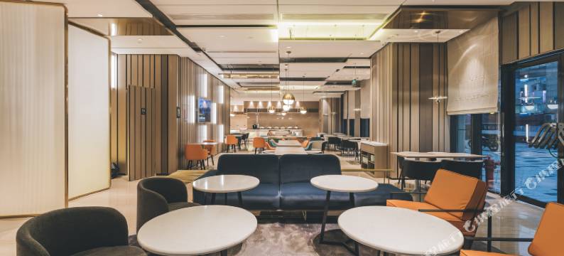 重庆观音桥紫薇路亚朵酒店图片