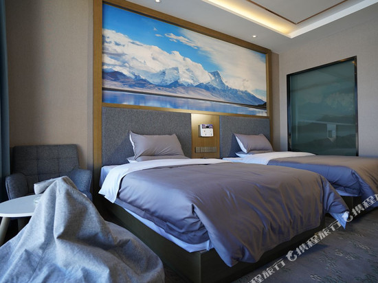 芒康康愿假日大酒店