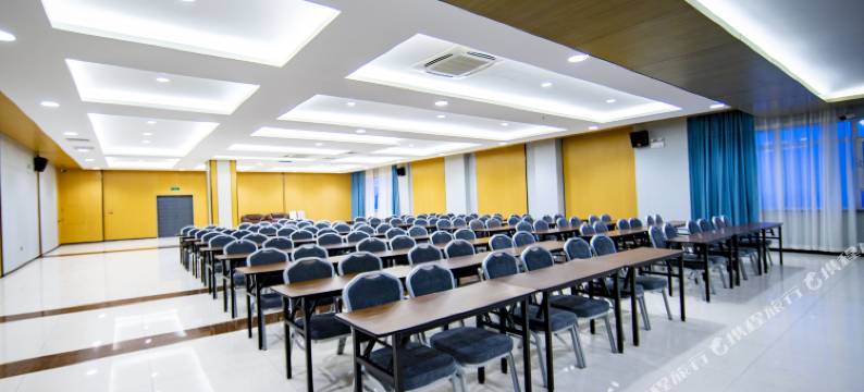 巴彦淖尔云来五洲酒店图片