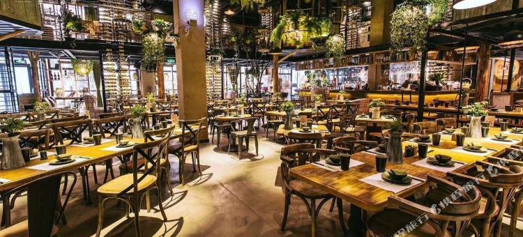 钦州徊家艺术酒店(白石湖公园吾悦广场店)图片