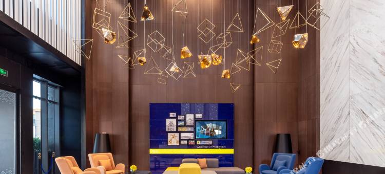 潮州财富中心希尔顿欢朋酒店图片