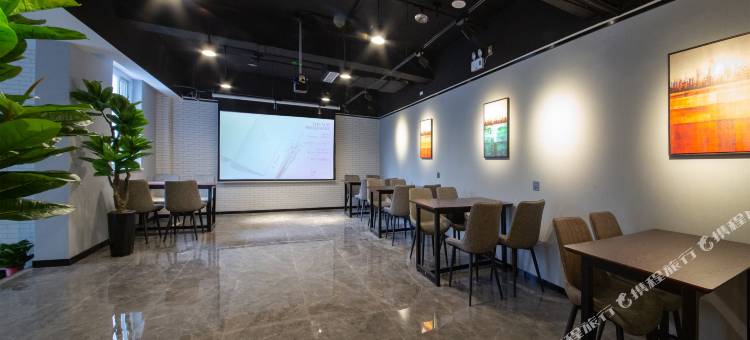 Y酒店(郑州火车站西广场店)图片