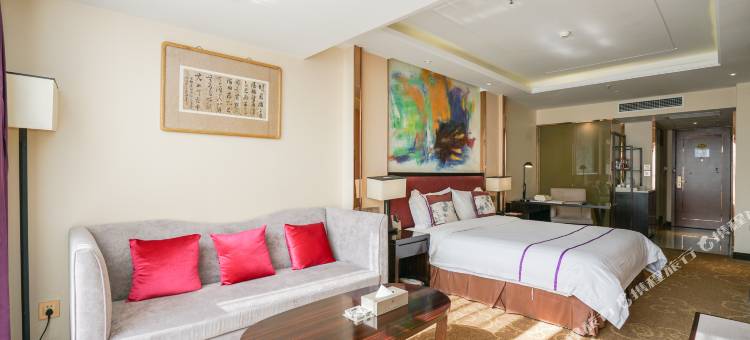 万源尖峰大酒店图片