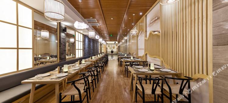 建国璞隐酒店(厦门火车站莲花路口地铁站店)图片