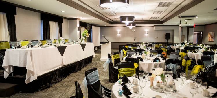 Best Western Plus Village Park Inn图片