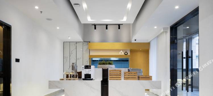 优居酒店(武汉光谷科技会展中心大悦城店)图片