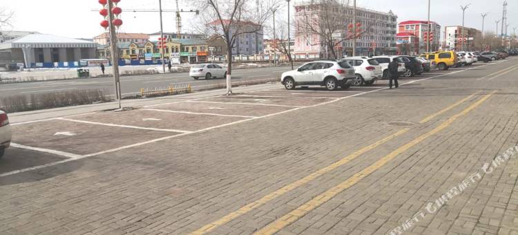 新巴尔虎右旗芳草地商务宾馆图片