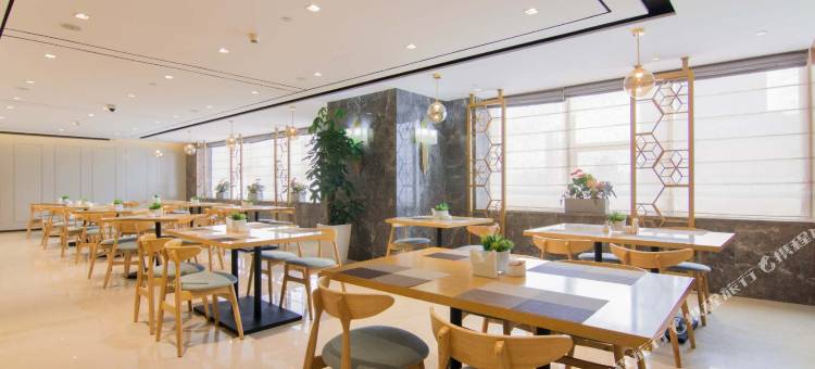 和颐至尊酒店(上海五角场地铁站店)图片