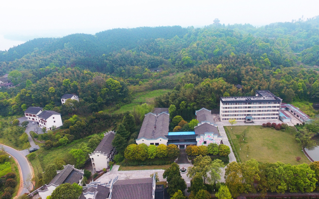 Taohuayuan HotelOver view
