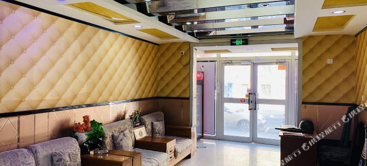 乌鲁木齐鑫华轩商务宾馆(新兴街地铁站店)图片