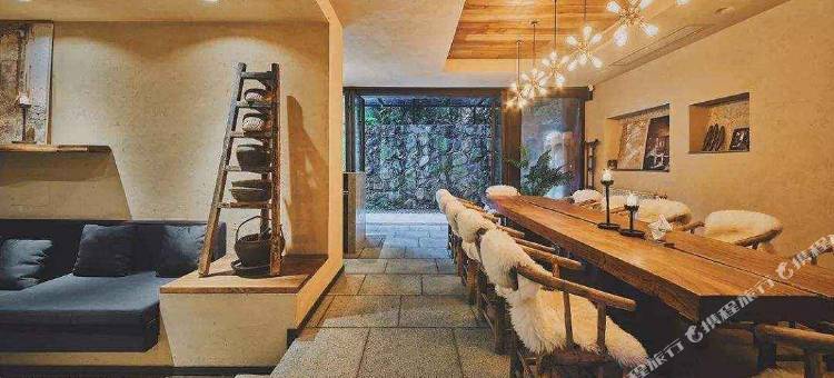 四姑娘山九月山间艺术酒店图片