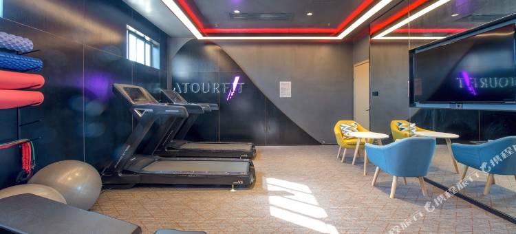 深圳华强北体育中心亚朵酒店图片