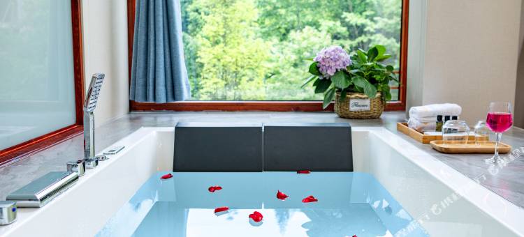 云希尚旅拍观景民宿(龙脊梯田千层天梯观景台店)图片