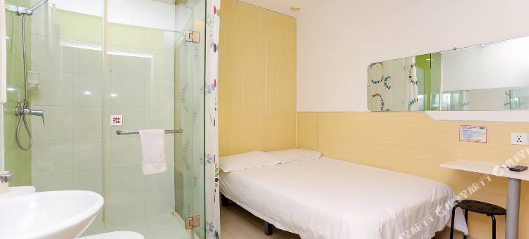 易佰连锁旅店(天津西站红桥洪湖里地铁站店)图片