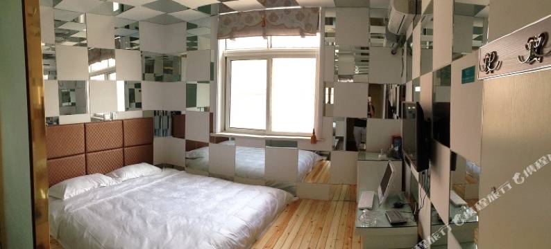 东营枫林夜色元素宾馆图片