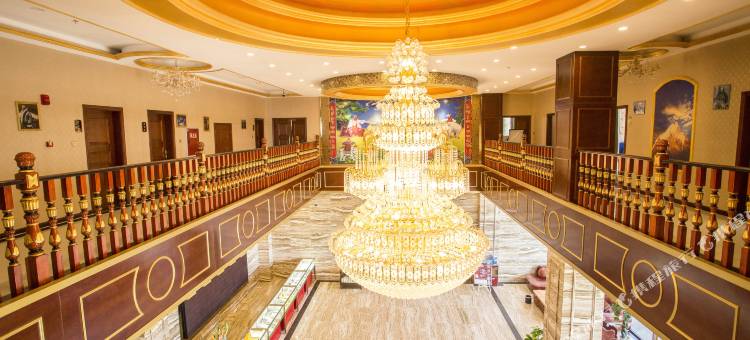 理塘虫草大酒店(甘孜理塘318国道店)图片