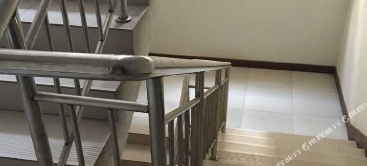 新郑靠谱宾馆(宝相寺步行街店)图片