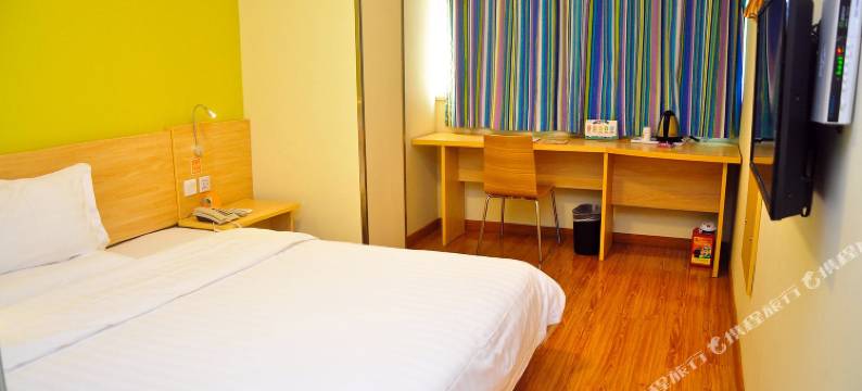 7天连锁酒店(广州番禺大马戏万博地铁口店)图片