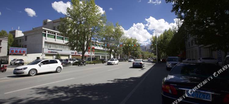 拉萨别有洞天客栈图片