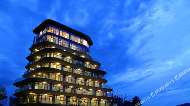 288元   黄山太平湖绿地G公寓 云境湖景家庭房2晚