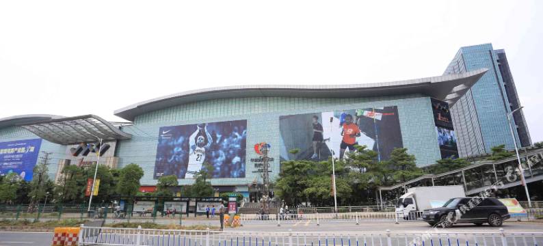 逸米酒店(深圳平湖华南城地铁站店)图片