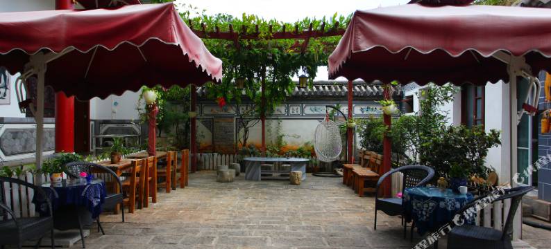 大理苍云民居图片