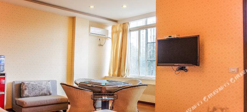 天一宾馆(宜宾大观楼冠英古街店)图片