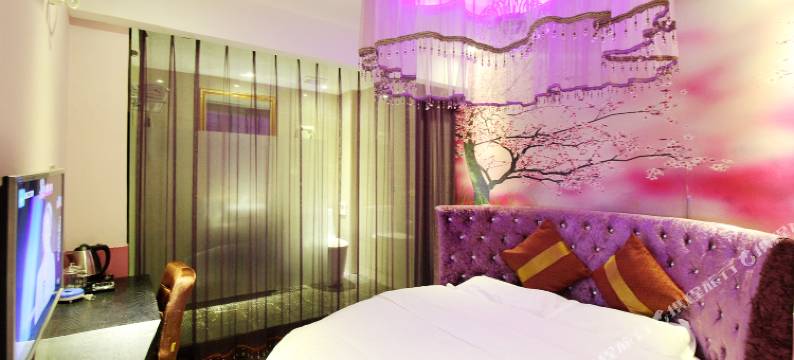 青岛大溪地精品酒店(台东步行街啤酒博物馆店)图片