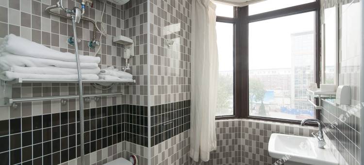 松月轻住悦享酒店(三河燕郊人民医院店)图片