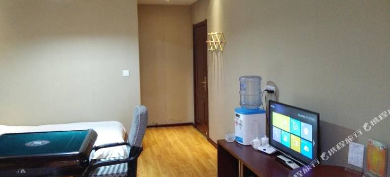 合阳魔方主题酒店图片