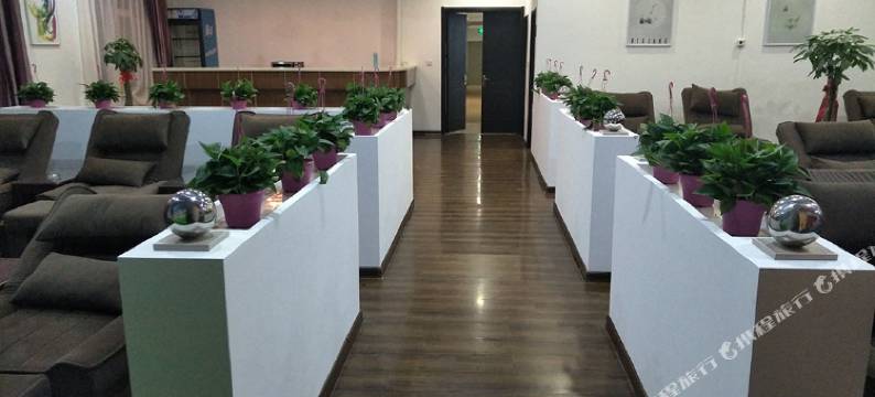 云享家主题风尚酒店(榆次老城店)图片