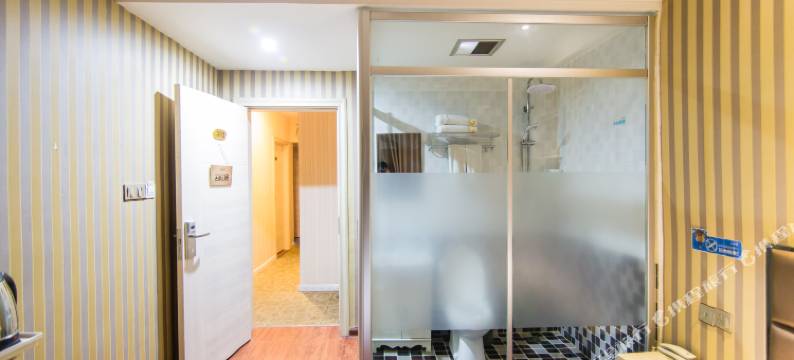 凤凰精品客栈(南阳汽配城店)图片