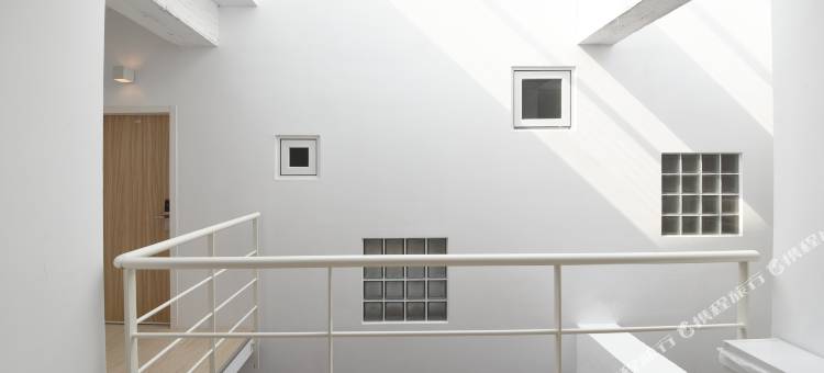 OwlStay 故事所 夹脚拖的家 花園图片