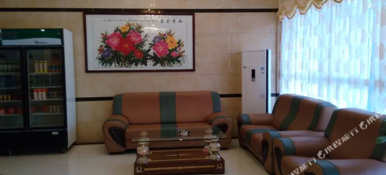 南雄借村商务宾馆图片