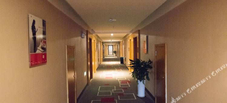 尚客优精选酒店(达州火车站店)图片