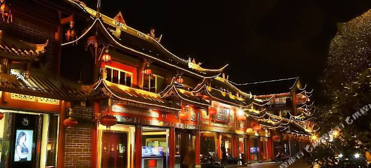 成都索菲斯民族大酒店(宽窄巷子抚琴地铁站店)图片