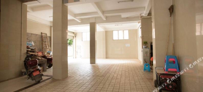 富宁家多宝宾馆图片