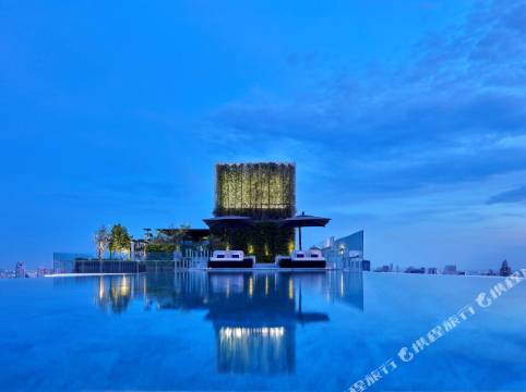 曼谷137柱套房酒店