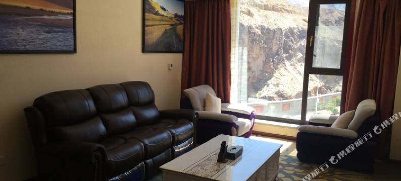 八宿多拉神山温泉宾馆图片