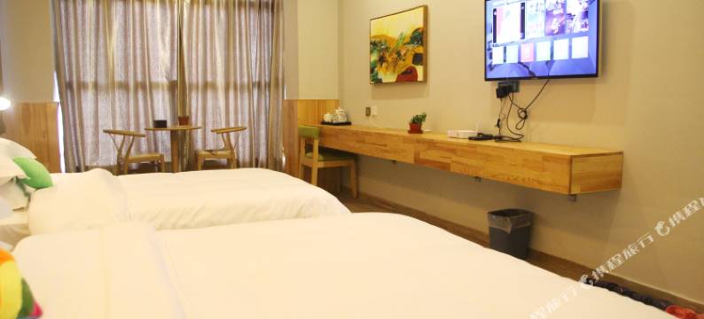 坝上云里客栈图片