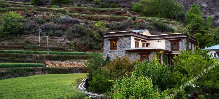 德钦松赞奔子栏酒店图片